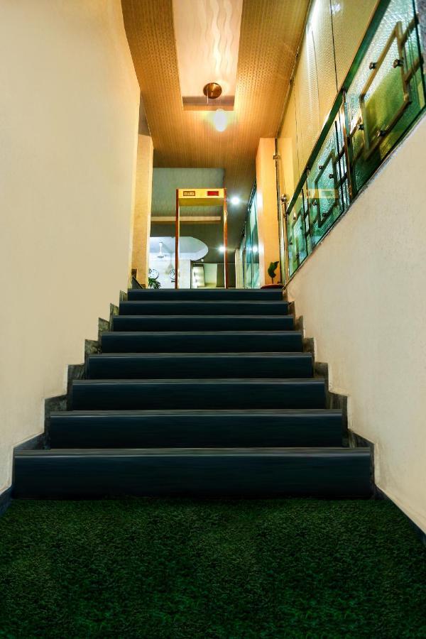 Airport Hotel Runway Neu-Delhi Exterior foto